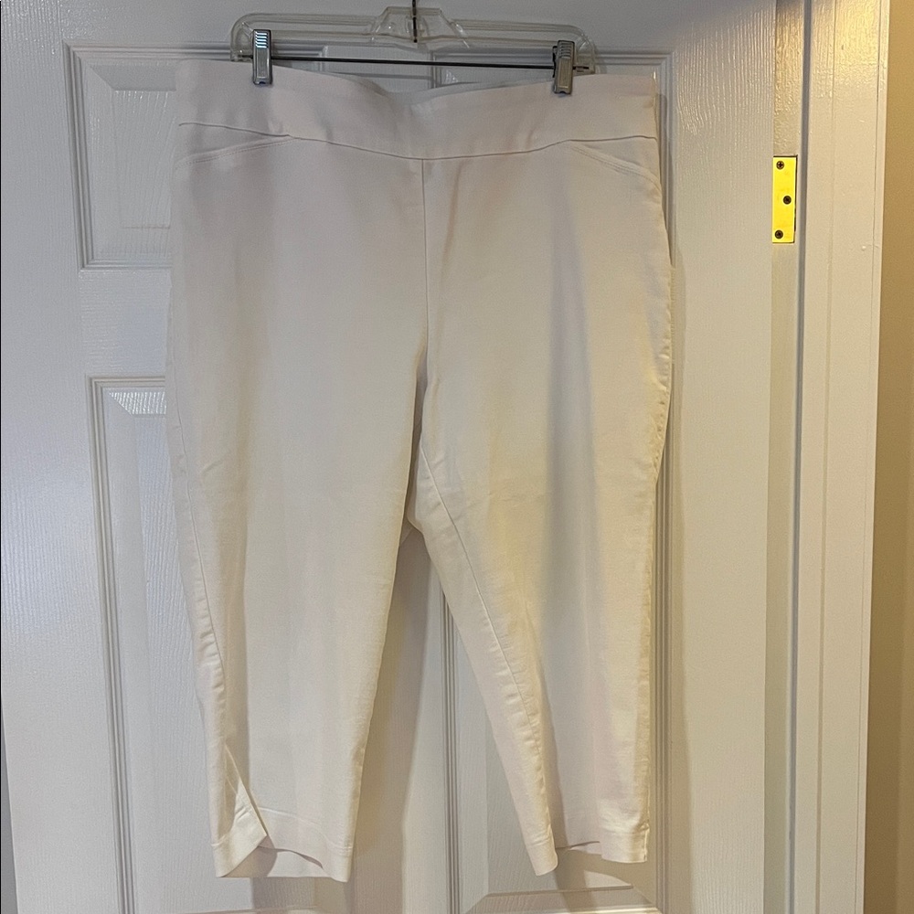 Croft & Barrow White Stretch Capris